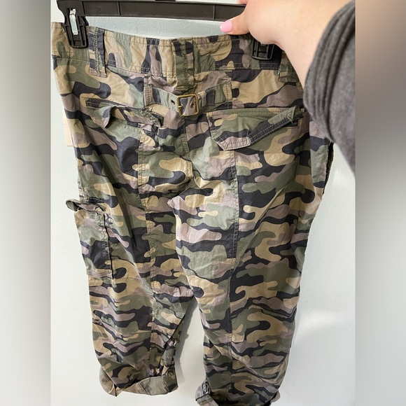 Women’s army print pants - Picture 2 of 5